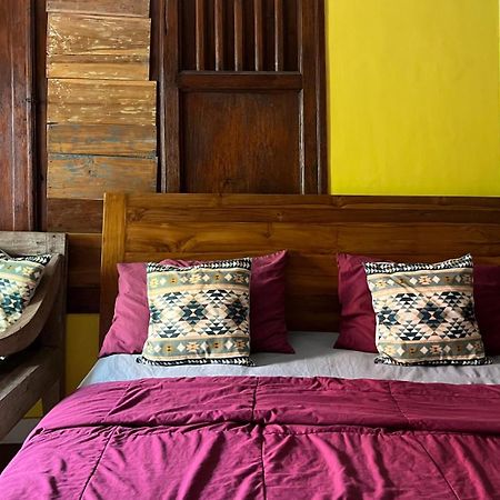 Twospaces Living At Wave And Chill House, Canggu Buitenkant foto
