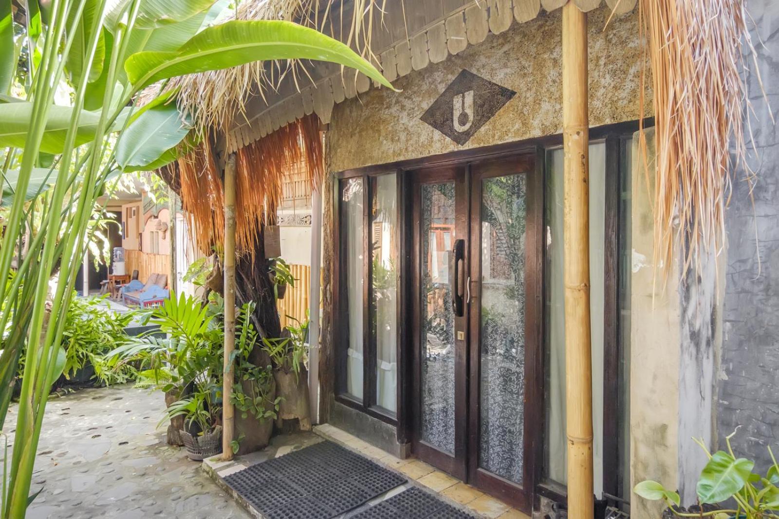 Twospaces Living At Wave And Chill House, Canggu Buitenkant foto