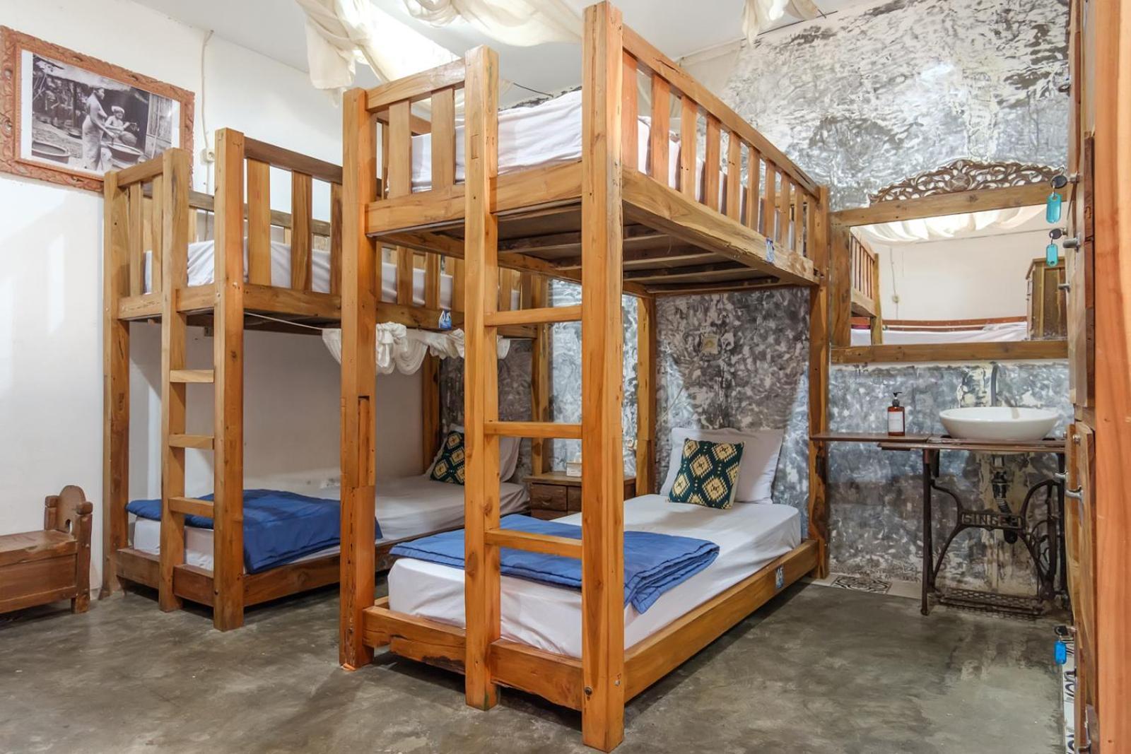 Twospaces Living At Wave And Chill House, Canggu Buitenkant foto