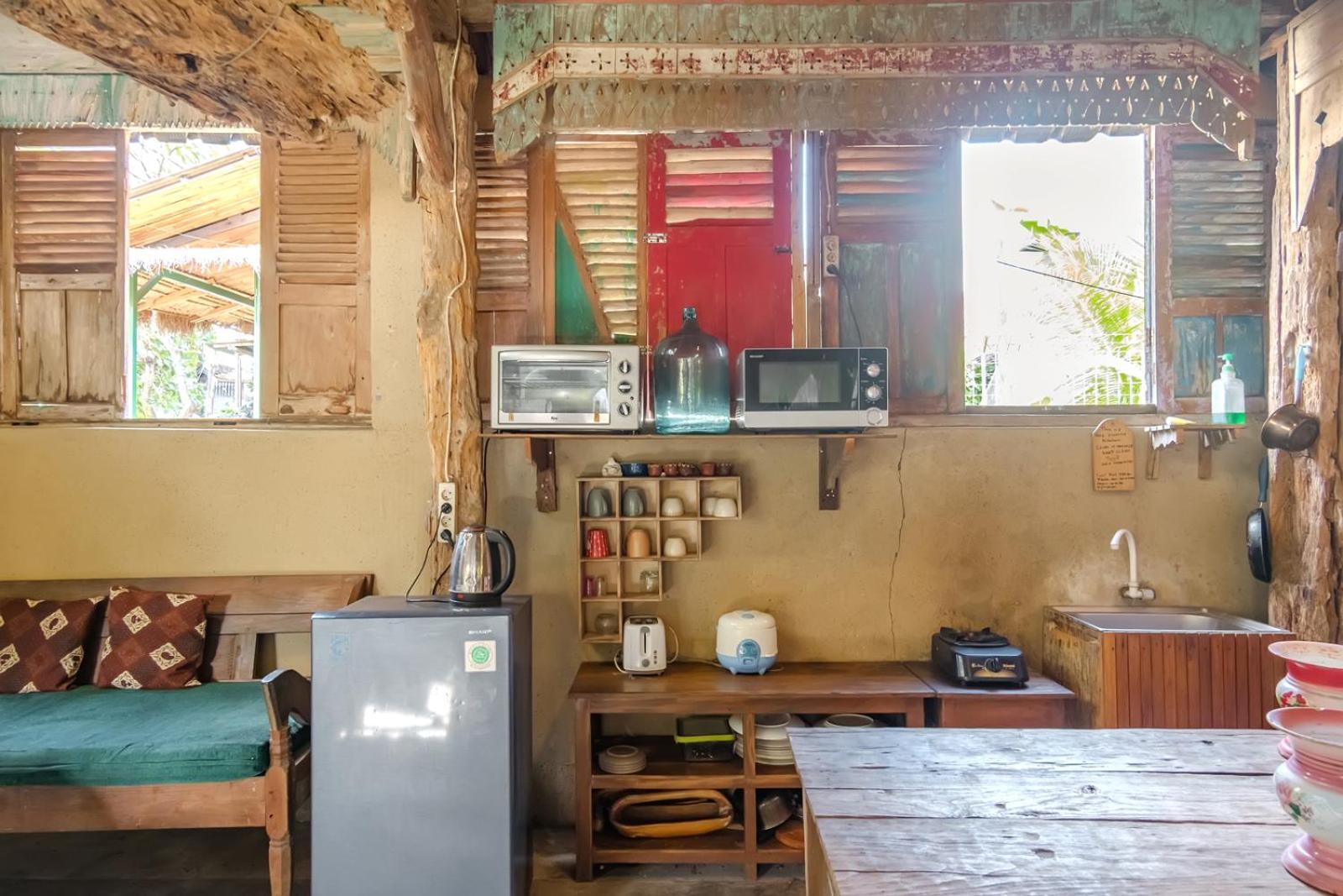Twospaces Living At Wave And Chill House, Canggu Buitenkant foto