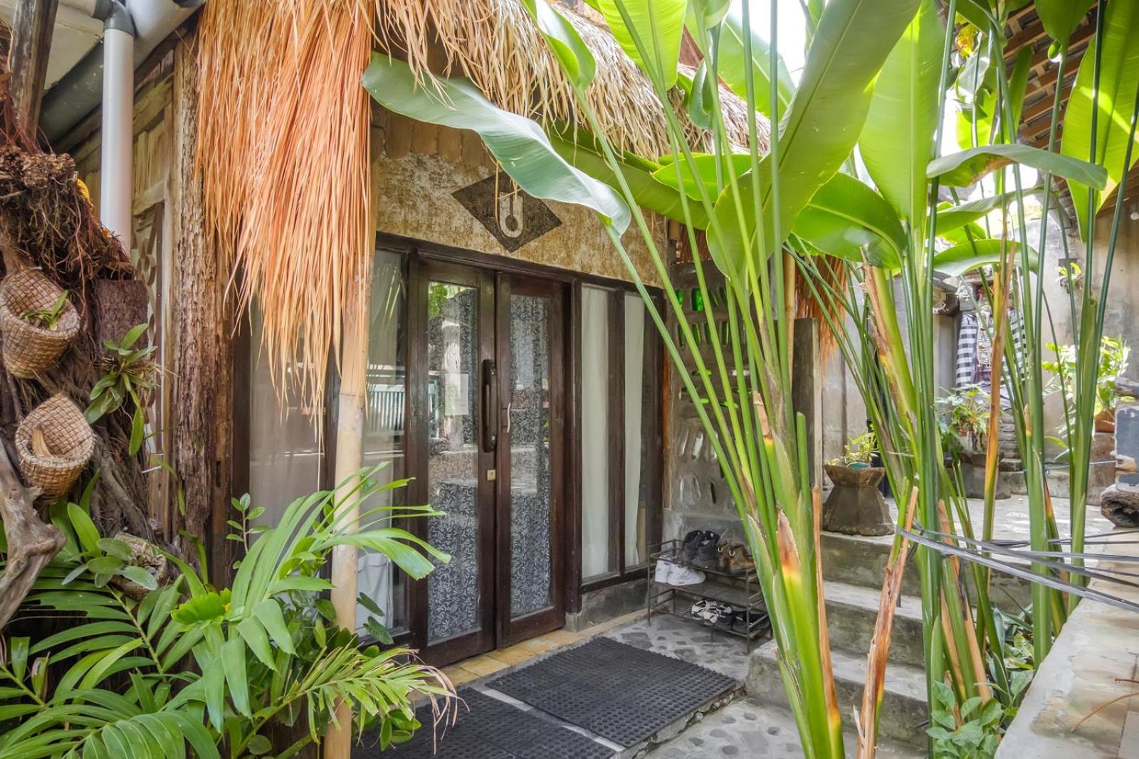 Twospaces Living At Wave And Chill House, Canggu Buitenkant foto