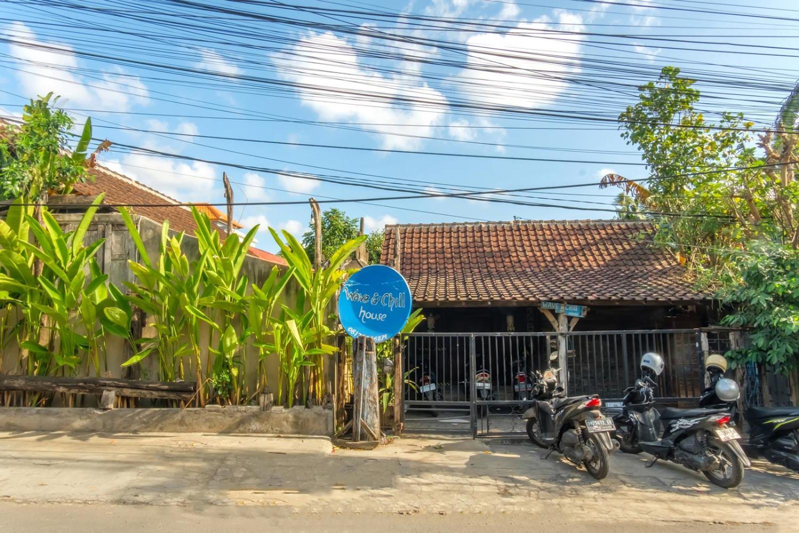 Twospaces Living At Wave And Chill House, Canggu Buitenkant foto