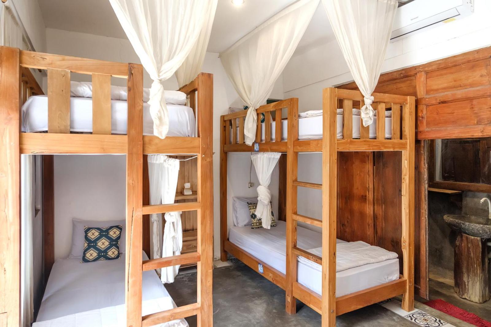 Twospaces Living At Wave And Chill House, Canggu Buitenkant foto