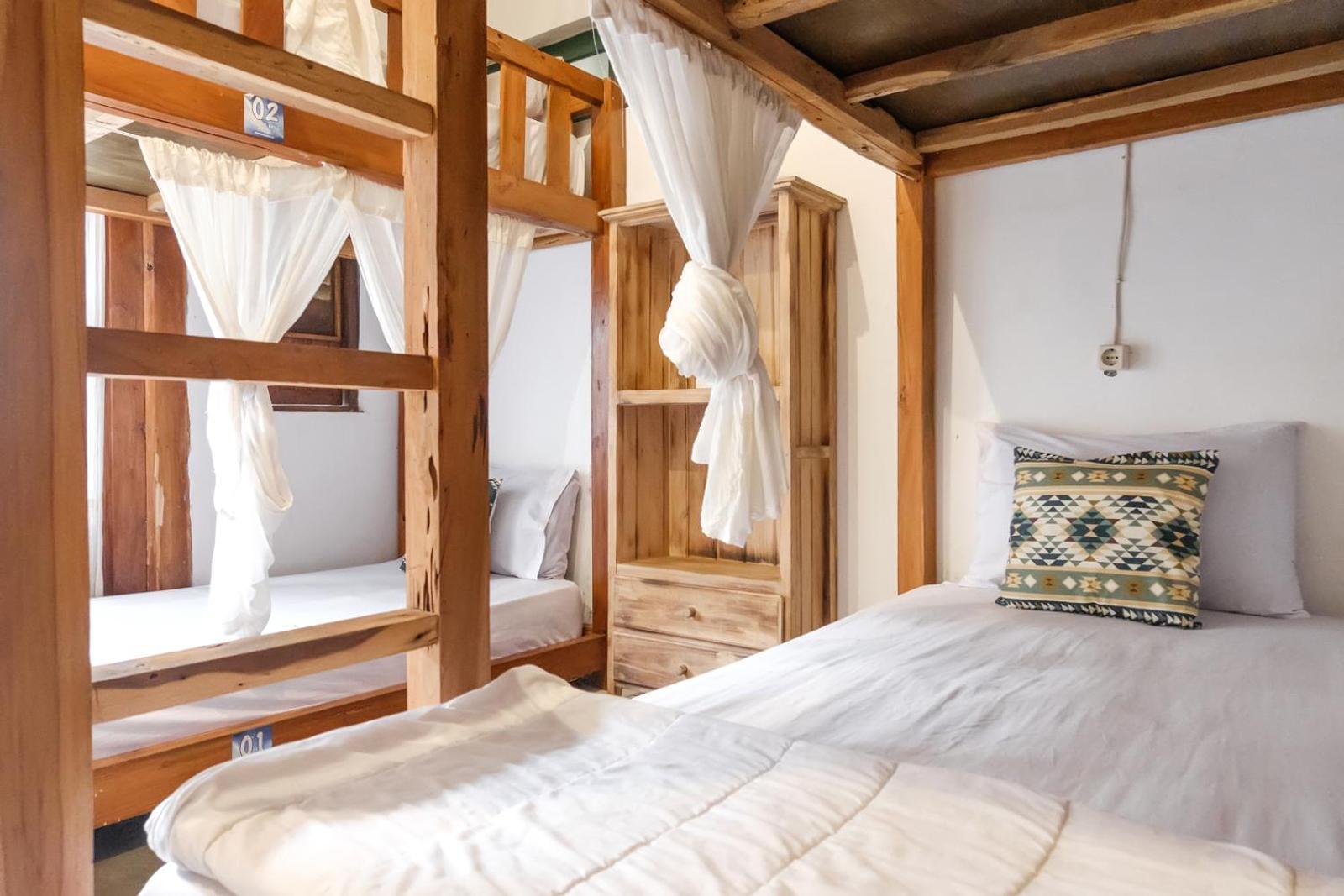 Twospaces Living At Wave And Chill House, Canggu Buitenkant foto