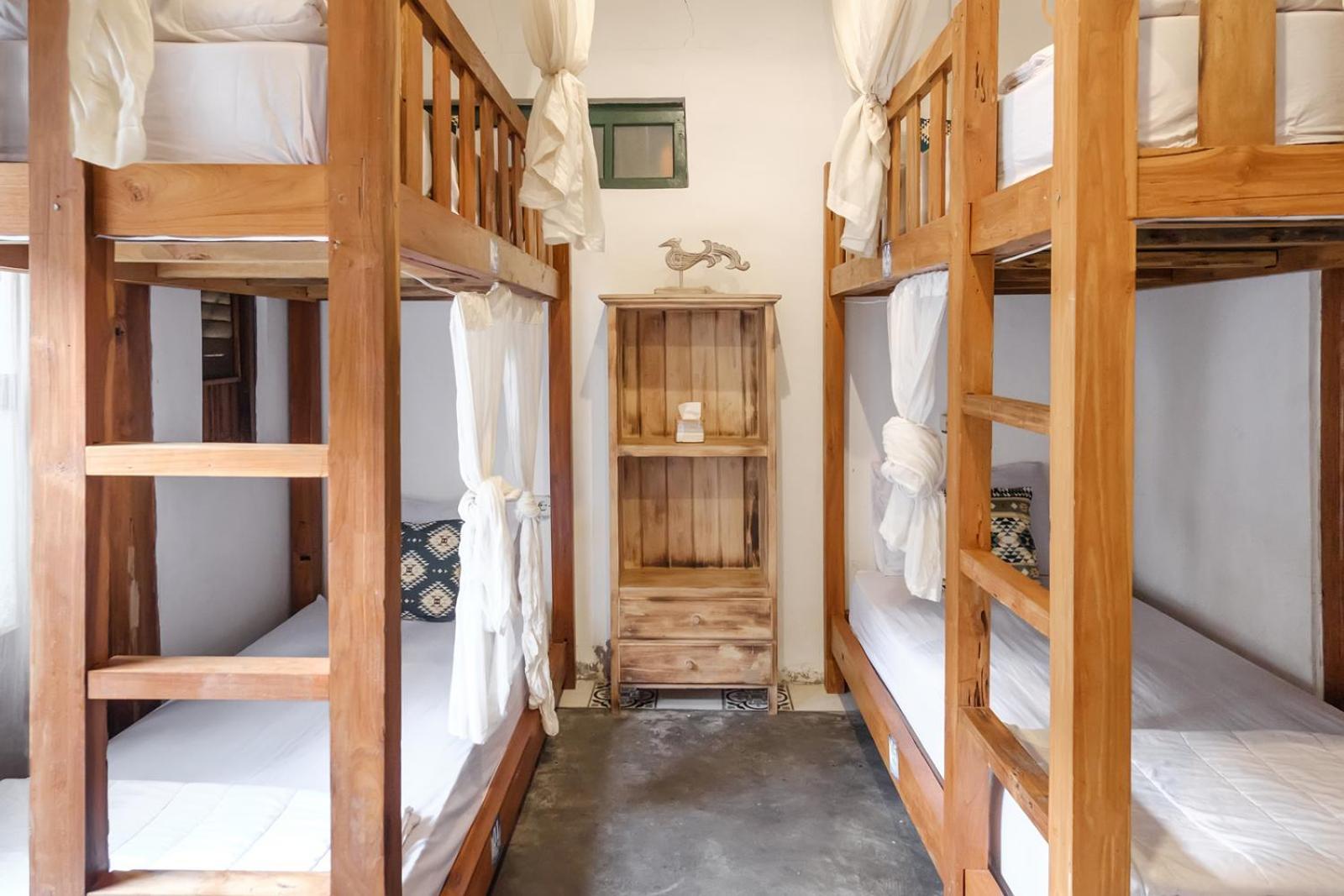 Twospaces Living At Wave And Chill House, Canggu Buitenkant foto